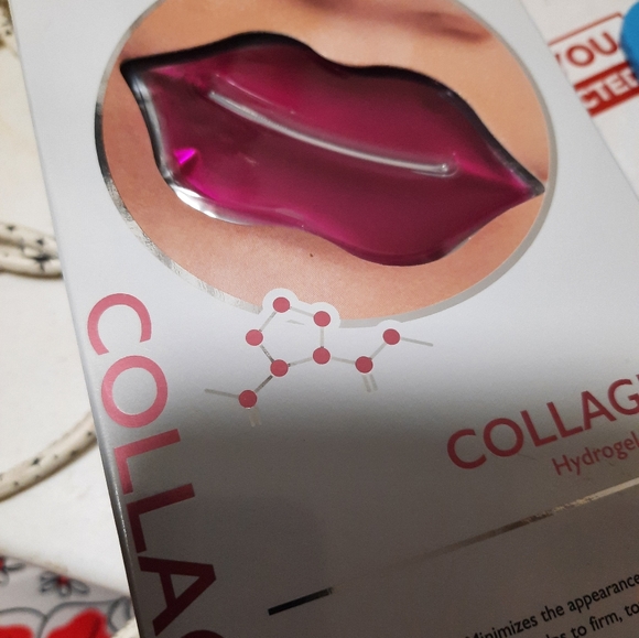 Collagen hydrogel lip mask - Picture 3 of 5